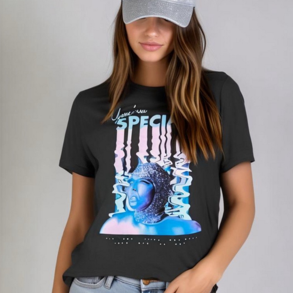 LIZZO You’re Special “if you love me, you love all of me” tee Size M&L
